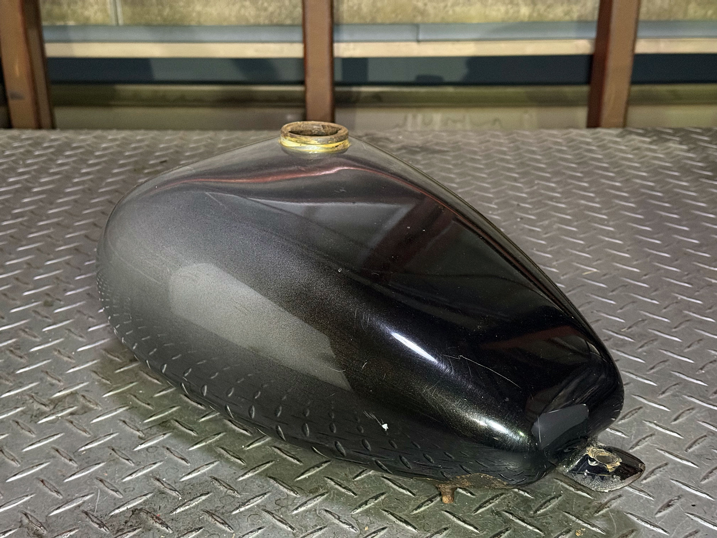 マスタング タンク