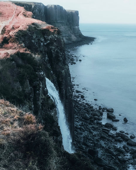 Wandering waterfalls