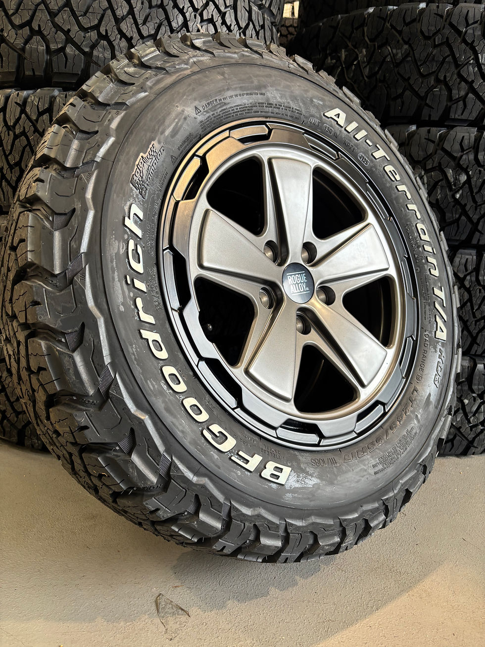 Thumbnail: 1x 17” RITUAL SATIN GREY 5000kg LOAD RATING