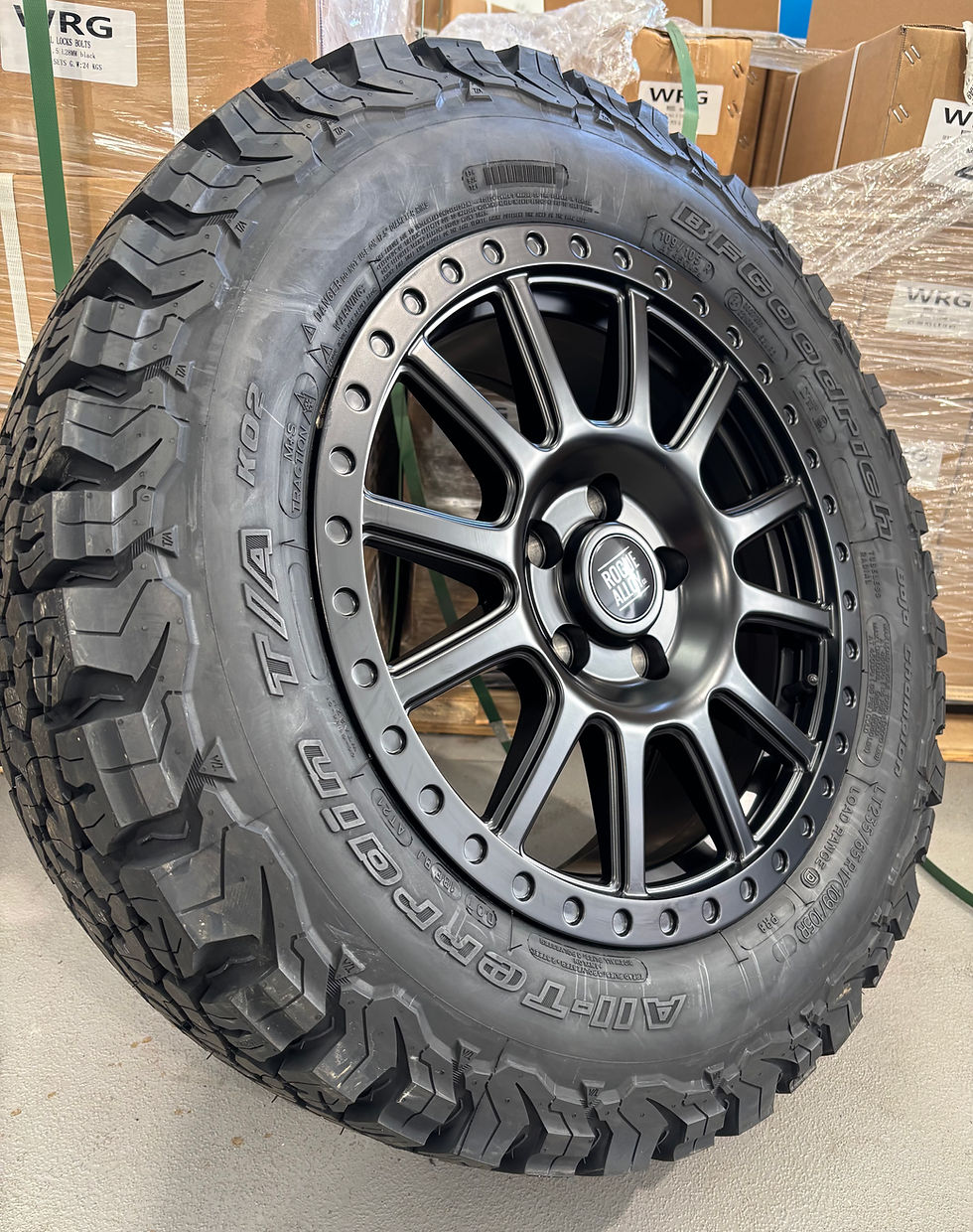 Thumbnail: 1x 16” GEORGE SATIN BLACK 4800KG LOAD RATING