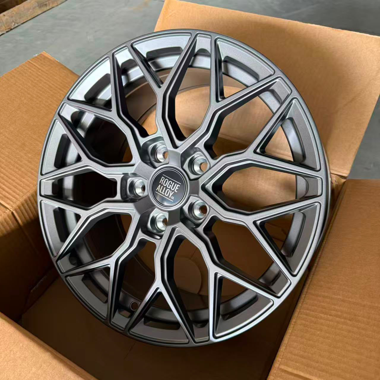 DUE OCT 1x 17” RUEDA SATIN GREY 5000KG LOAD RATING