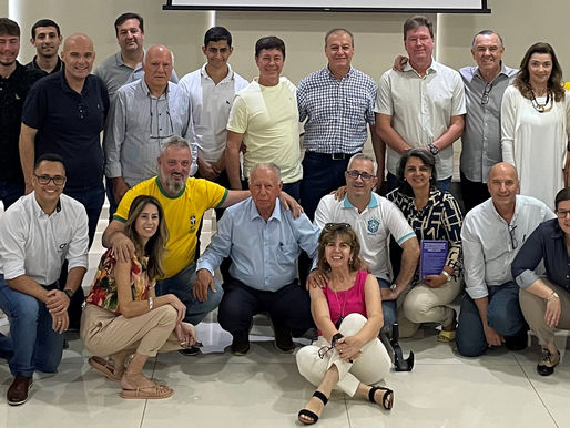 Associados recebem Mário Gazin para encerrar 2022