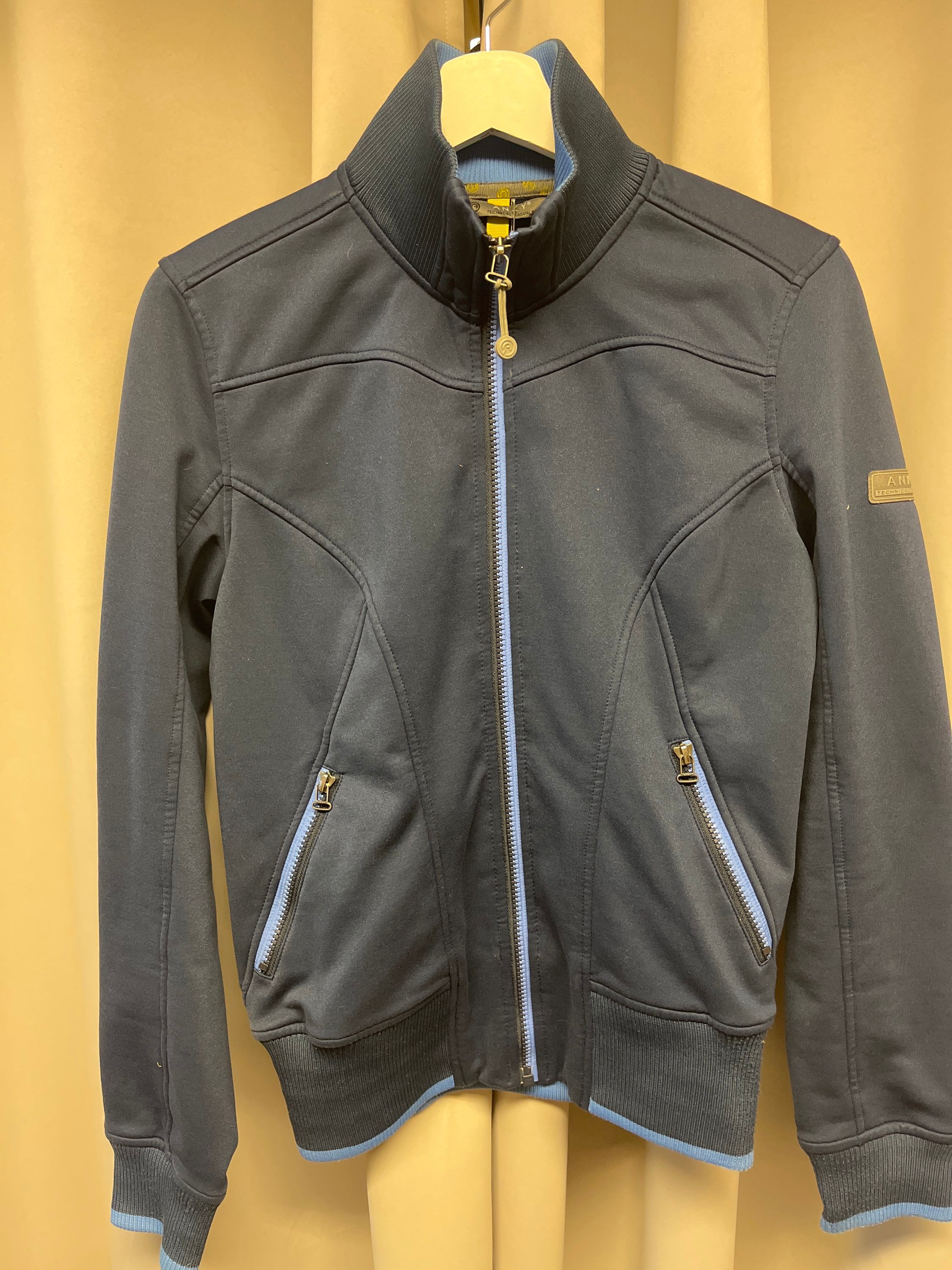 Anky  Zip tröja stl. M