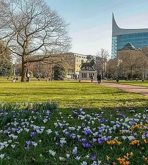1_Forbury-Gardens_april19.webp