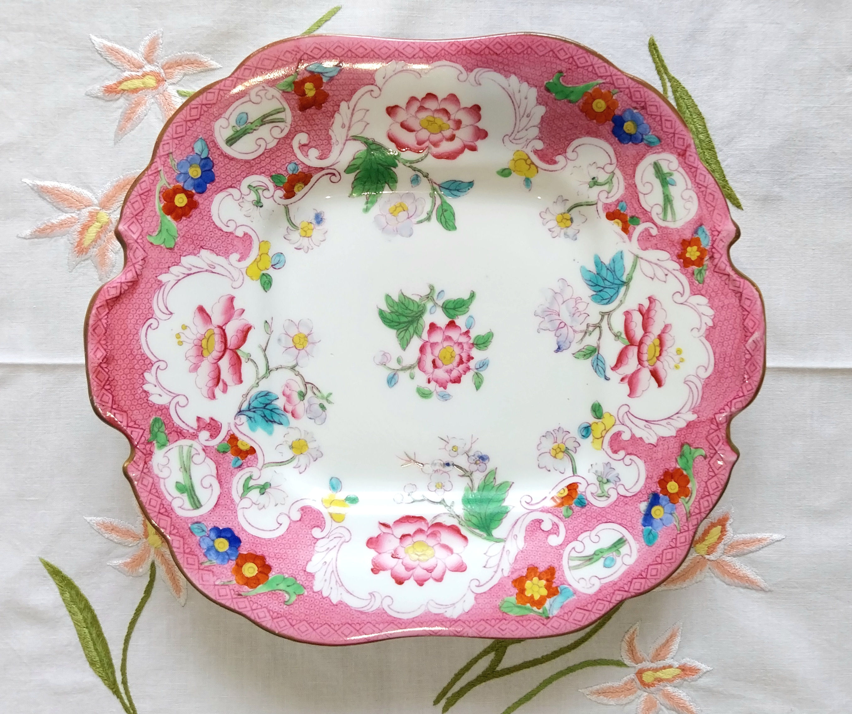 Exceptionnel plat de collection à Mignardises, Minton, Angleterre 19e siècle