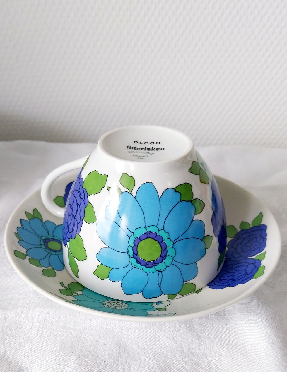 1 grande tasse à déjeuner et sa sous tasse, Pillivuyt modèle "Interlaken"