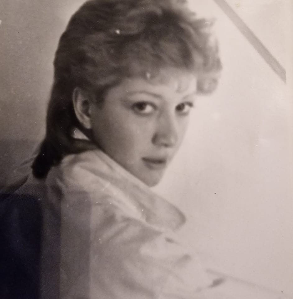 Martine - The Girl in the Shadows