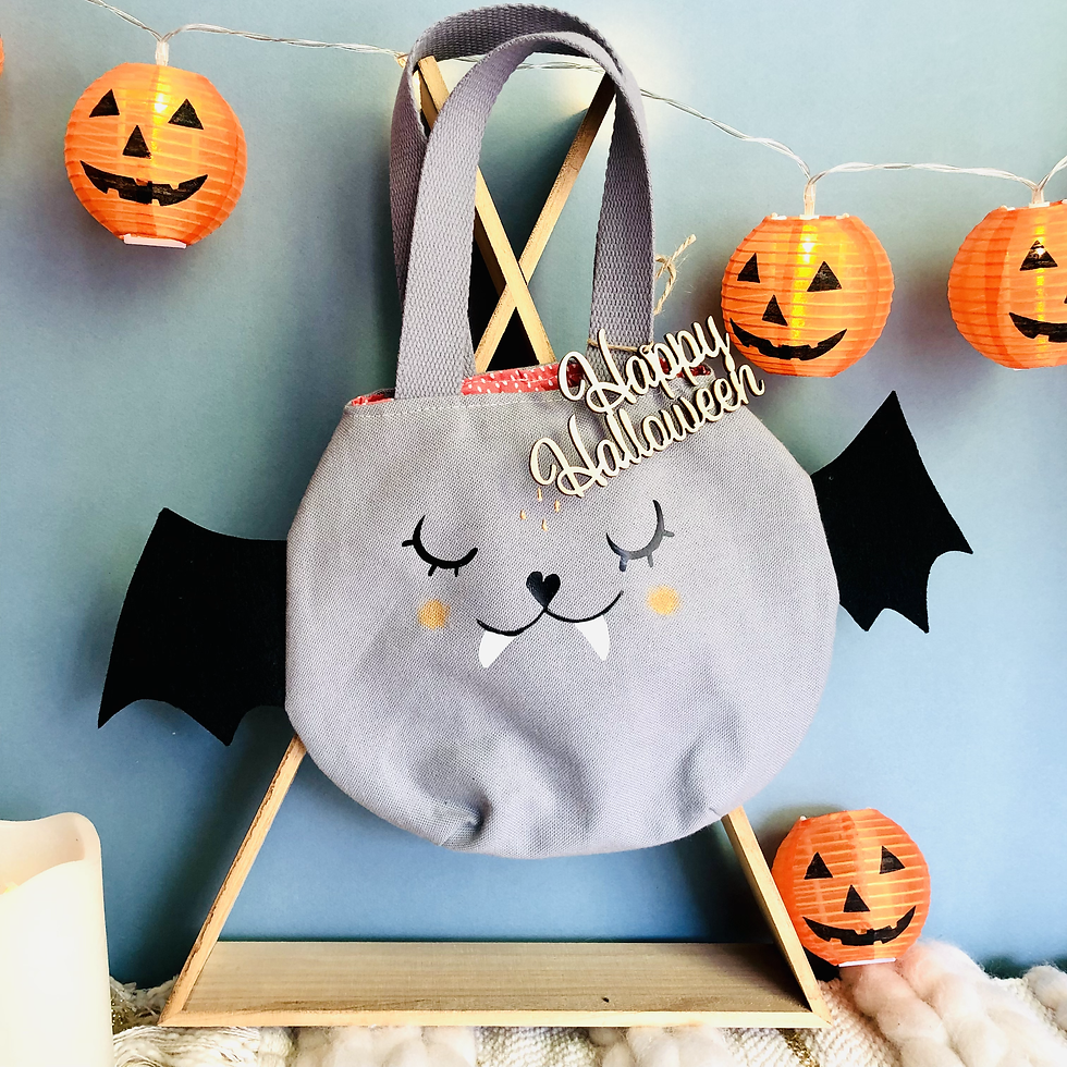 Miniature : Sac à bonbons chauve-souris d'Halloween pour déguisement enfant phosphorescent et personnalisé