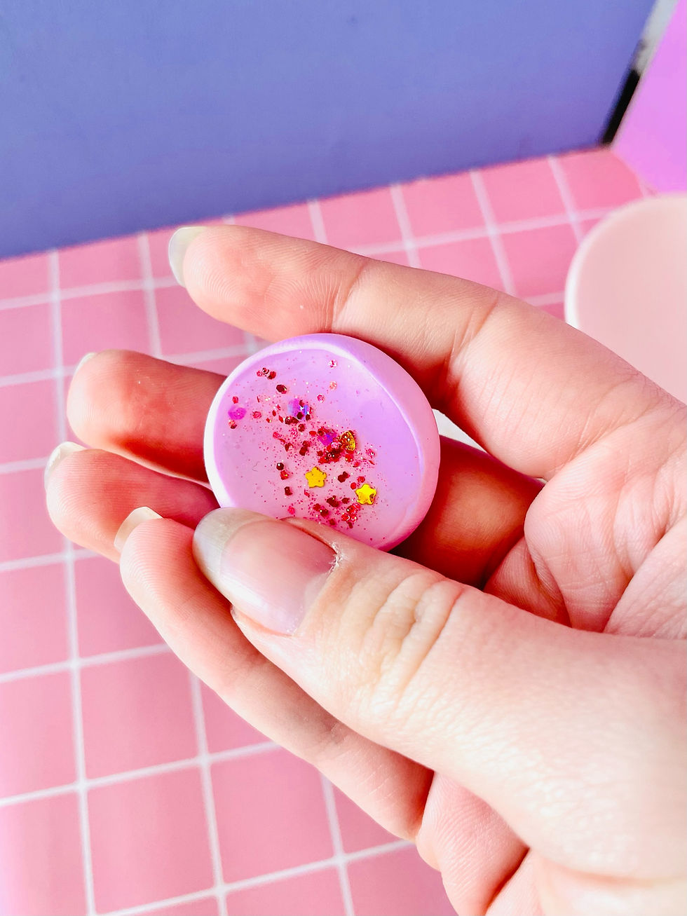 Miniature : Worry stone, galet anti-stress - Rose à paillettes 