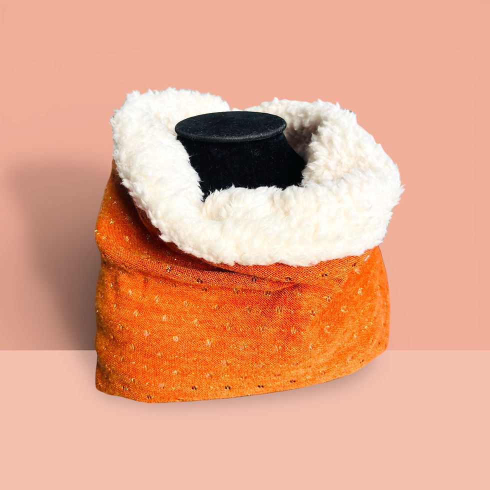 Miniature : tour de cou orange avec fils dorés et son sherpa doux et chaud blanc crème