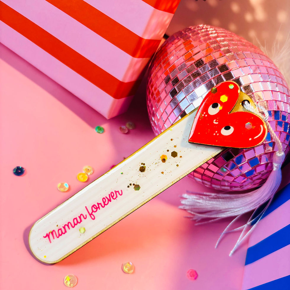 Miniature : marque page personnalisé avec marqué maman, en bois et résine fait main en france