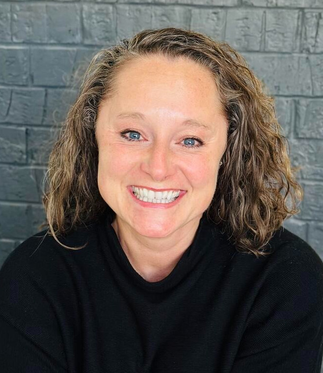 Tonya Headshot 2023_edited.jpg