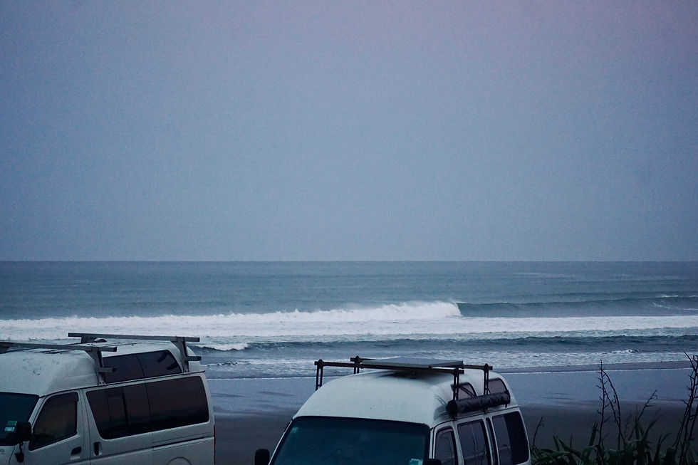 Easter Weekend Surf Report For Beginner & Intermediate Surfers at Muriwai Beach