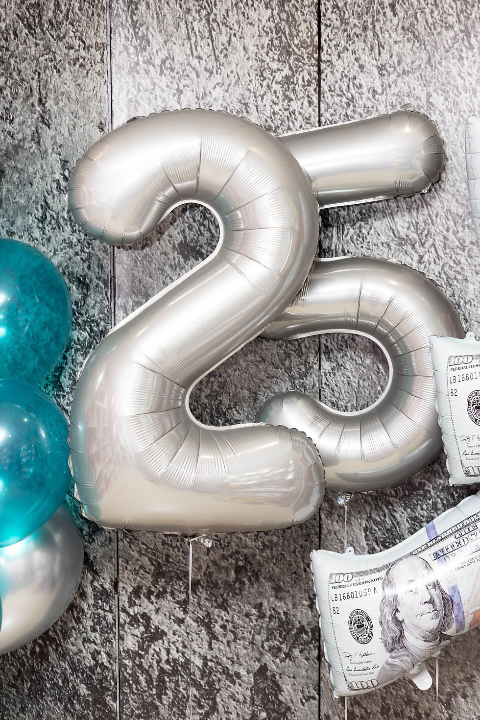 Прев'ю: гелієві кулі Доллар та цифри з куль Запоріжжя