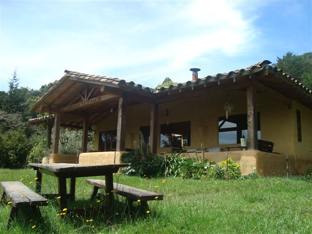 2. CASA - VISTA FRONTAL 2.jpg