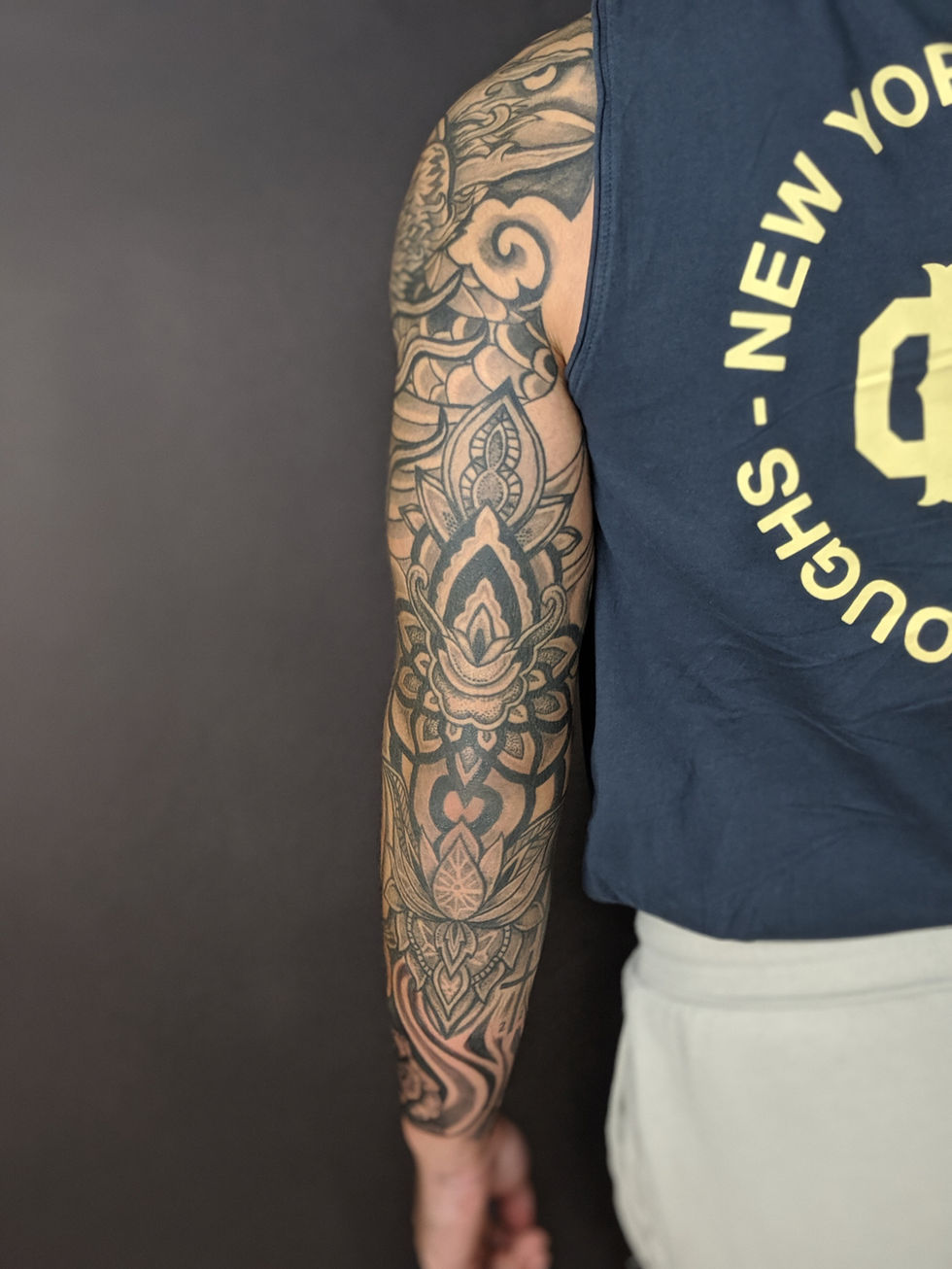 Lotus sleeve