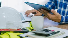 construction estimator using estimating methodologies to complete bids