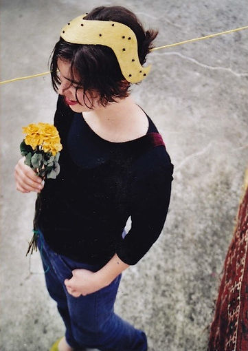 Teresa Koenig modiste Chapeaux et bijoux de tete Nantes France