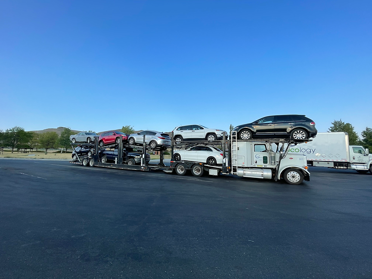 Auto transport truck