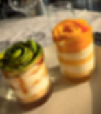 FLOR DE MÁLAGA SEMIFRÍO DE CREMA DE QUESO CON AGUACATE