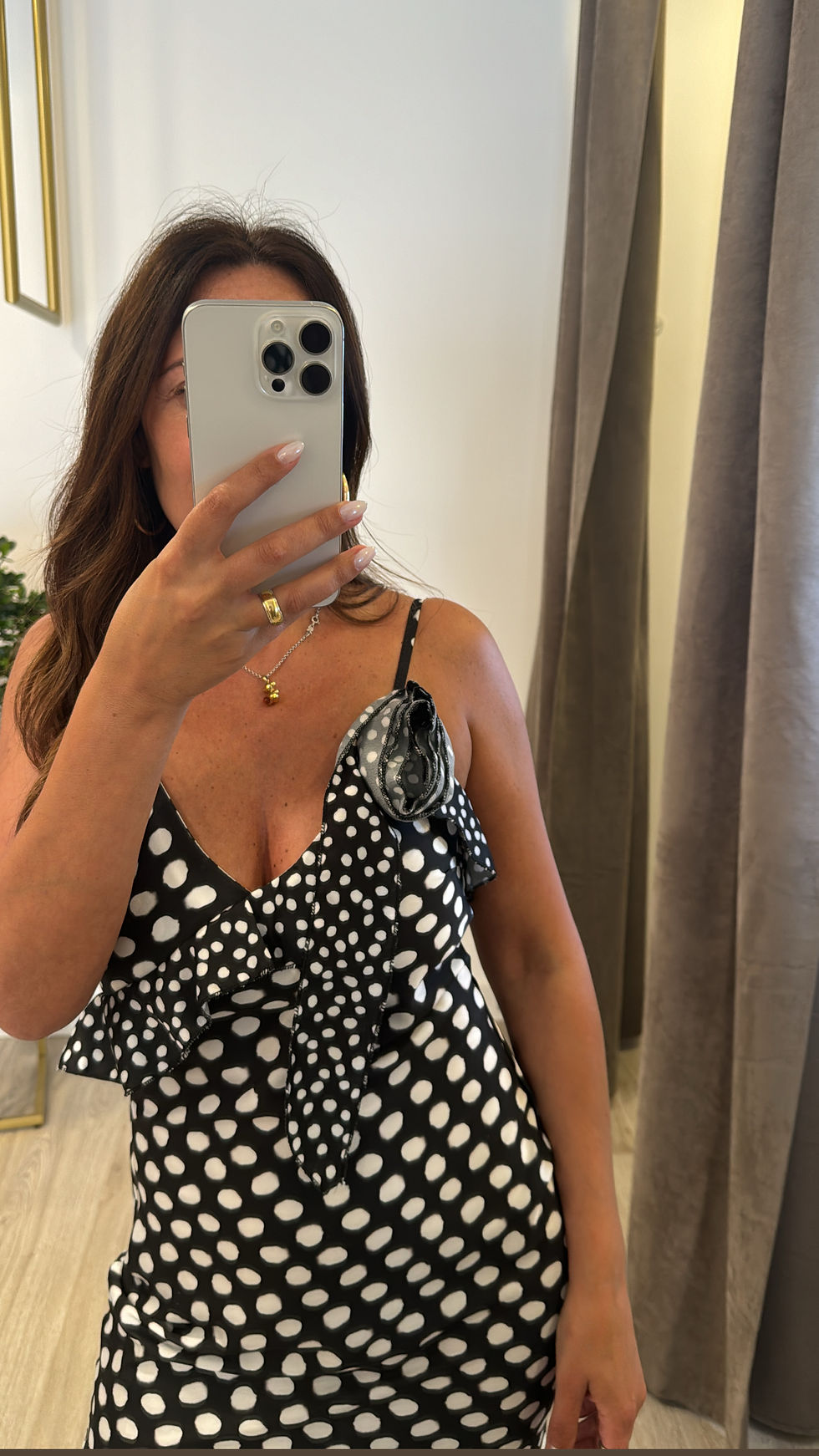 Miniatura: Vestido bolinhas acetinado 
