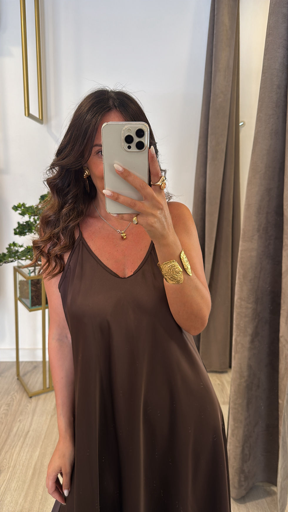 Miniatura: Vestido acetinado 