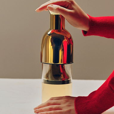 ETO wine decanter- gold.png