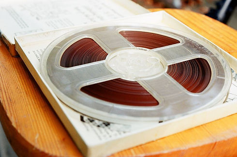 11121222_846209768761424_114559761557414