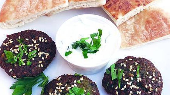 3 Falafel + Tzatziki sauce & Pita bread