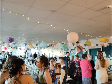 Jazz it Up! Vintage-y Inspired Music For Your Wedding Drinks Reception