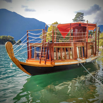La Velarca house boat lungo la Greenway del lago di Como nel comune di Osuccio.