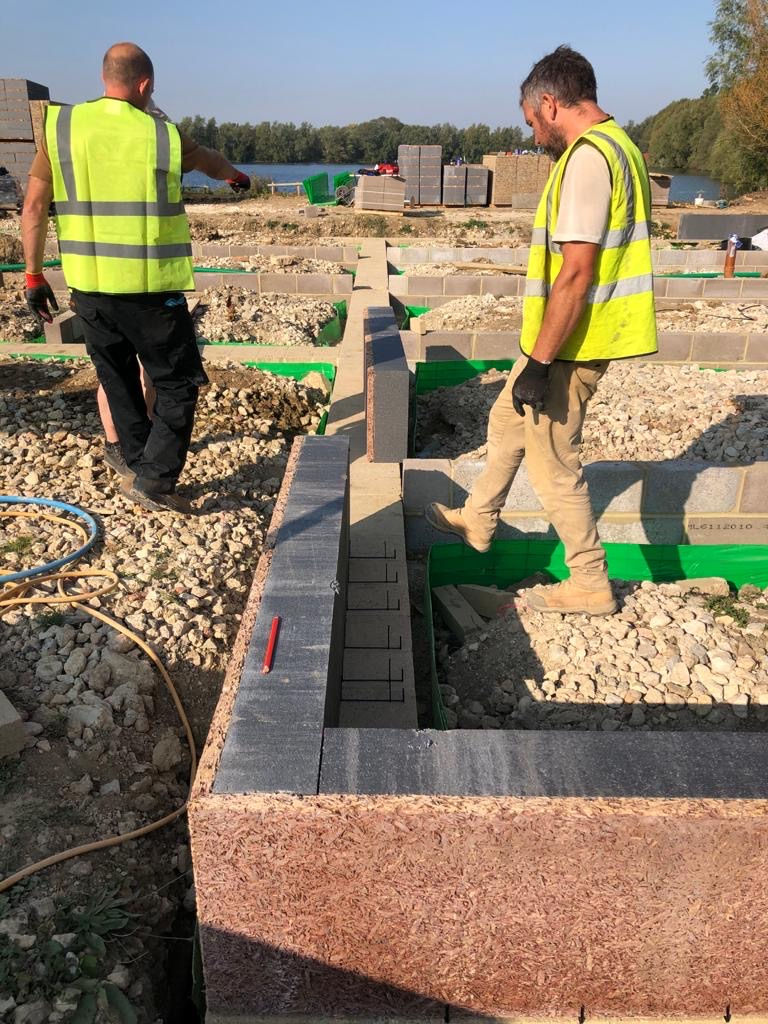 9E502A7C-F26E-40F3-B1BD-5BD866DDE4BA