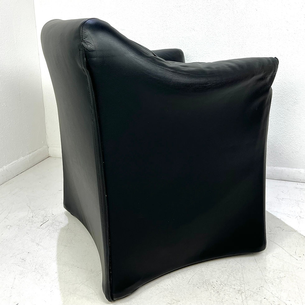 Thumbnail: #1939 "Piccola Tentazione" Armchair by Mario Bellini for Cassina