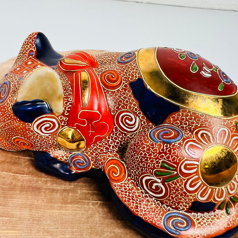Thumbnail: #1020 Japanese Imari or Satsuma Style Porcelain Sleeping Cat