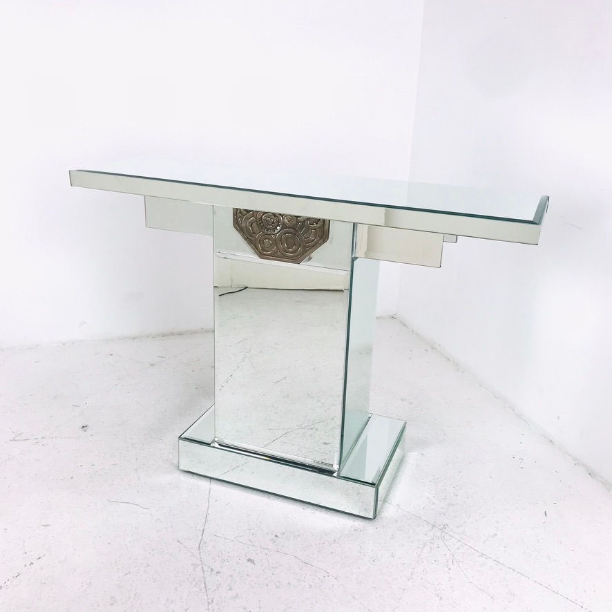 Thumbnail: #5991 Mirrored Entry Console
