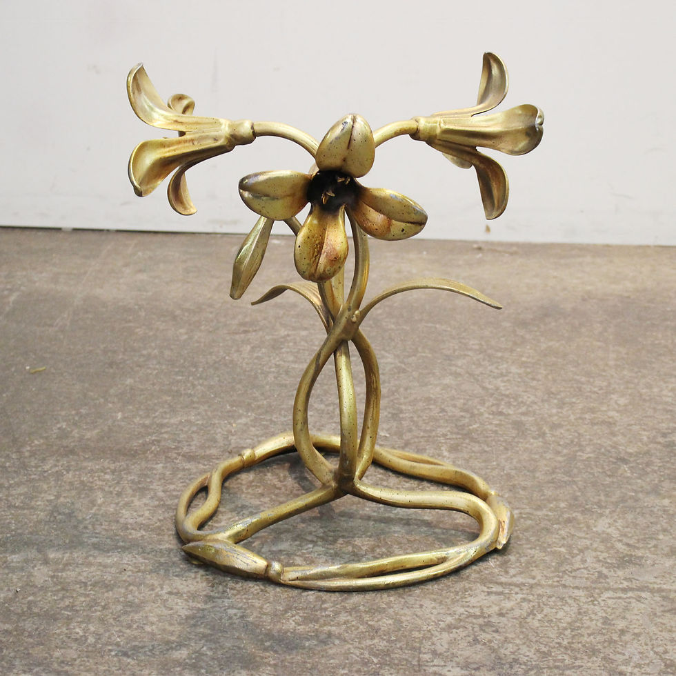 #7398 Small Arthur Court Lily Side Table