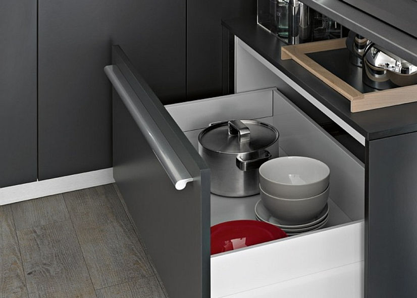 Fashionable-kitchen-shelves-complement-t