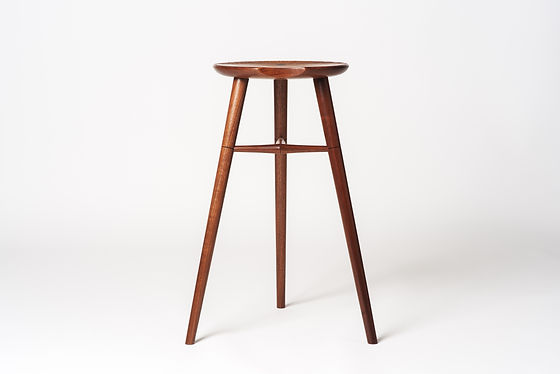 Crescent Stool | mokkou-yamagen