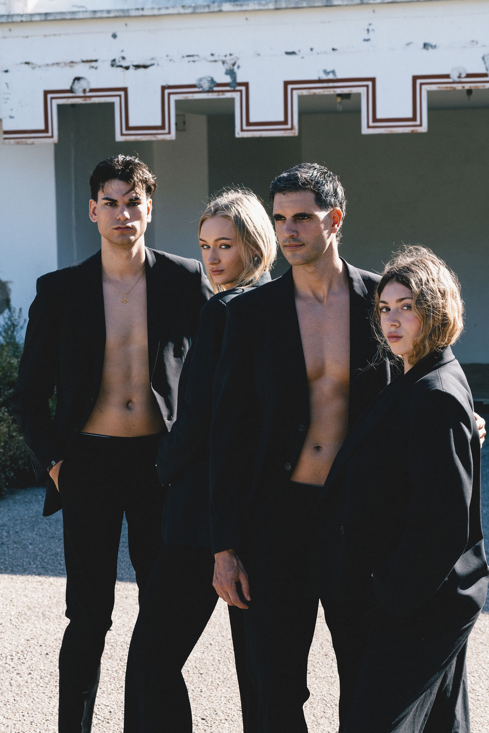 Avant-garde fashion summer editorial by Oscar Bueno
