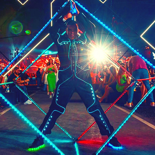 Best entertainments artists in Uae