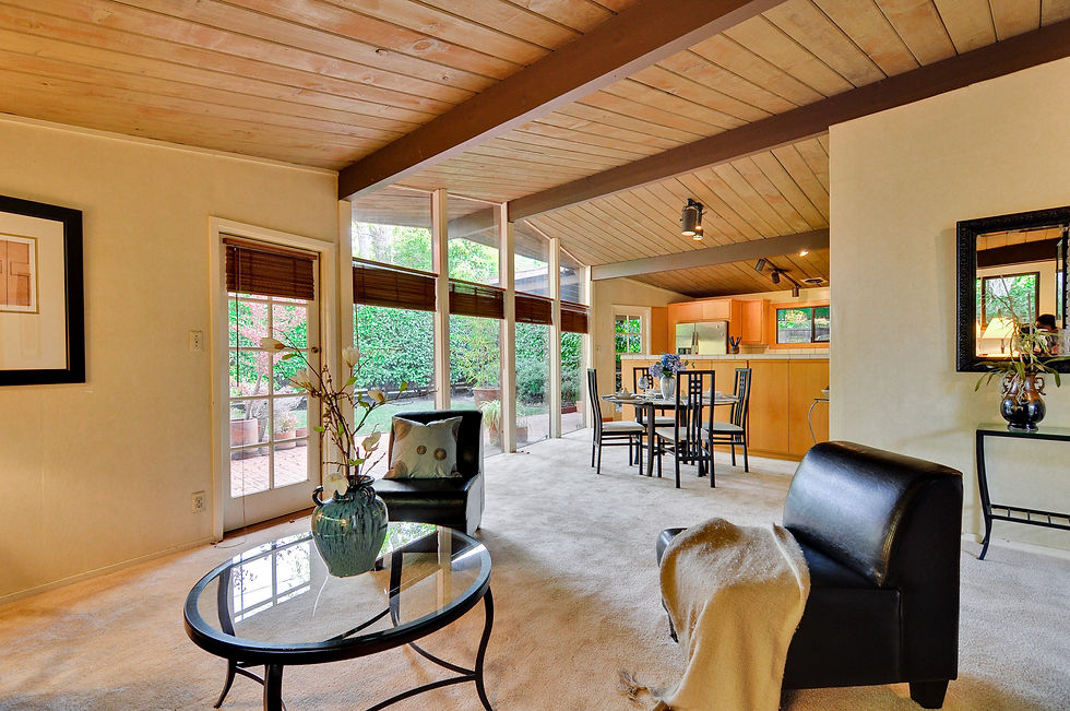Family Room - Kitchen