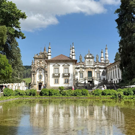 Do Porto ao Palácio de Mateus, em Vila Real: história, vinho e turismo cultural