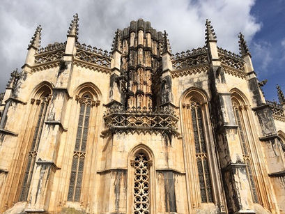 Em Batalha, um mosteiro histórico
