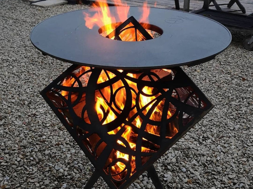 Brasero plancha conception metal.jpg