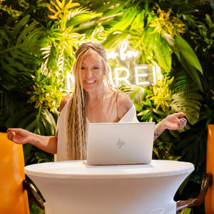 Host Branding Photography