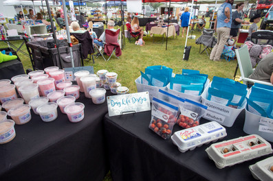 Busy Life Designs table
