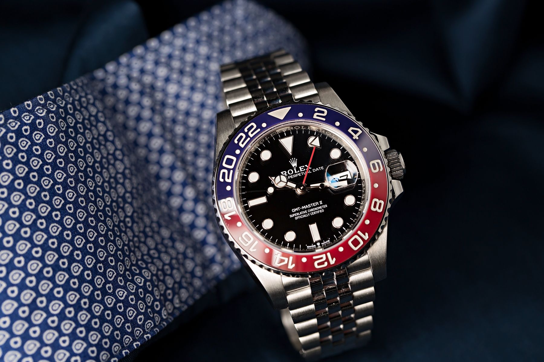 Rolex GMT-Master II Ref. 16710 with red and black “Coke” bezel, a classic dual-time design admired by collectors worldwide.