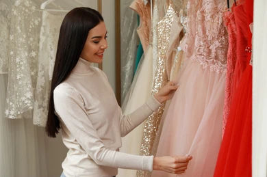 Sewa baju cantik untuk event korporat dan party malam