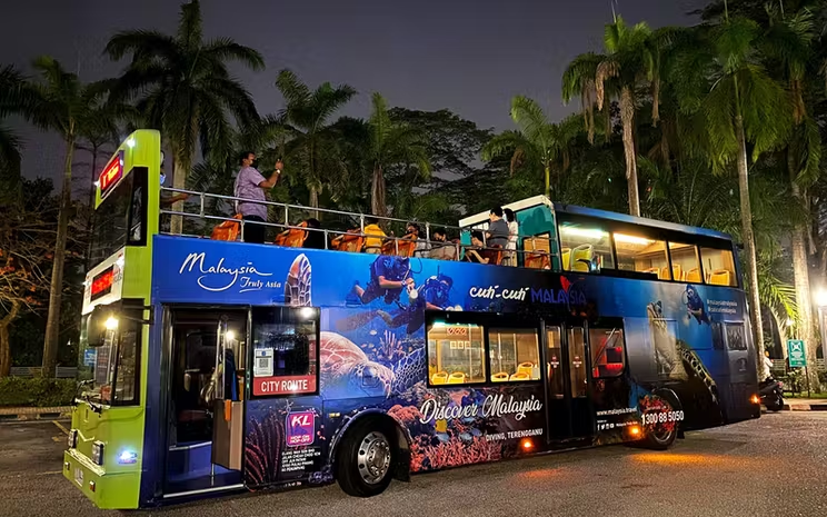 Exploring Kuala Lumpur's City Tour Bus