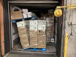 Perkhidmatan penghantaran lori sejuk untuk barang beku di Selangor